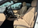 Certified 2025 Porsche Macan image 5