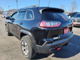 Used 2019 Jeep Cherokee Trailhawk image 3