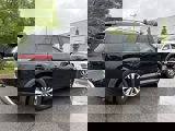 Used 2022 Nissan Pathfinder SL image 4