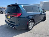 New 2025 Chrysler Pacifica Select image 3