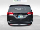 Used 2017 Chrysler Pacifica Touring Plus image 4