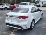 Used 2022 Toyota Corolla LE image 2