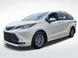 Used 2021 Toyota Sienna XLE image 2