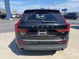 Used 2021 Volvo XC60 T5 Momentum w/ Advanced Package image 4
