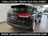 Used 2017 Kia Sorento LX w/ LX Convenience Package image 3