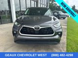 Used 2022 Toyota Highlander XLE image 2