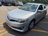Used 2014 Toyota Camry L image 4