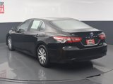 Used 2018 Toyota Camry LE image 3