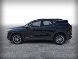 Used 2024 GMC Terrain SLT image 3