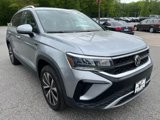 Certified 2022 Volkswagen Taos SE image 4