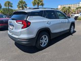 Used 2022 GMC Terrain SLE w/ Driver Convenience Package image 4