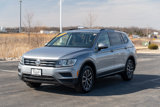 Used 2020 Volkswagen Tiguan SE w/ Panoramic Sunroof Package image 3