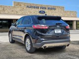 Used 2024 Ford Edge Titanium image 4