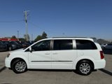Used 2016 Chrysler Town & Country Touring image 4