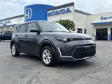 Used 2023 Kia Soul LX w/ LX Technology Package image 2