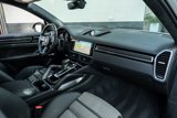 Used 2023 Porsche Cayenne Turbo image 2