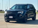 Used 2018 Ford Explorer XLT w/ Equipment Group 202A image 3