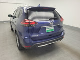 Used 2018 Nissan Rogue SV image 6
