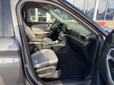 Used 2021 Ford Explorer XLT w/ Equipment Group 202A image 5