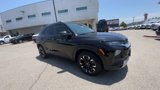 Used 2023 Chevrolet TrailBlazer LT image 2