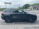 Used 2022 Jeep Grand Cherokee Laredo X image 2