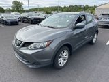 Used 2018 Nissan Rogue Sport SV image 2