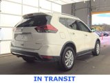 Used 2017 Nissan Rogue SV w/ SV Premium Package image 3