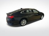 Used 2017 Chevrolet Malibu LT image 5