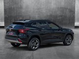 New 2025 Chevrolet Trax LT w/ LT Convenience Package image 2