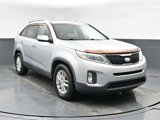 Used 2015 Kia Sorento LX image 2