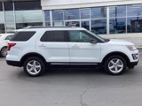 Used 2017 Ford Explorer XLT image 2