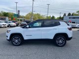 Used 2018 Jeep Compass Latitude w/ Popular Equipment Group image 2