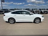Used 2016 Chrysler 200 Limited image 6