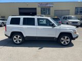 Used 2014 Jeep Patriot Latitude w/ Sun/Sound Group image 4