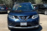 Used 2016 Nissan Rogue SV w/ SV Premium Package image 2