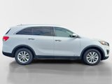 Used 2017 Kia Sorento LX image 2