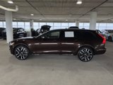 Used 2017 Volvo V90 T6 Cross Country image 5