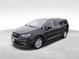 Used 2023 Chrysler Pacifica Touring-L image 2