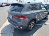 Used 2022 Volkswagen Taos SE image 3