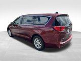 Used 2022 Chrysler Voyager LX image 4