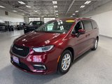 Used 2023 Chrysler Pacifica Touring-L image 3