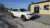 Used 2018 Jeep Grand Cherokee Laredo image 2