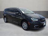 Used 2023 Chrysler Pacifica Touring-L image 6