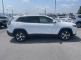 Used 2019 Jeep Cherokee Limited w/ Luxury Group image 2