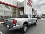 Certified 2018 Toyota Tacoma SR5 image 3