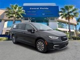 New 2025 Chrysler Pacifica Select image 2