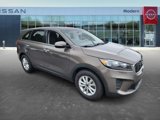 Used 2019 Kia Sorento LX image 3