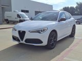 Used 2022 Alfa Romeo Stelvio Veloce image 2