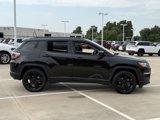Used 2018 Jeep Compass Altitude w/ Popular Equipment Group image 2