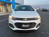 Used 2017 Chevrolet Trax LS image 2